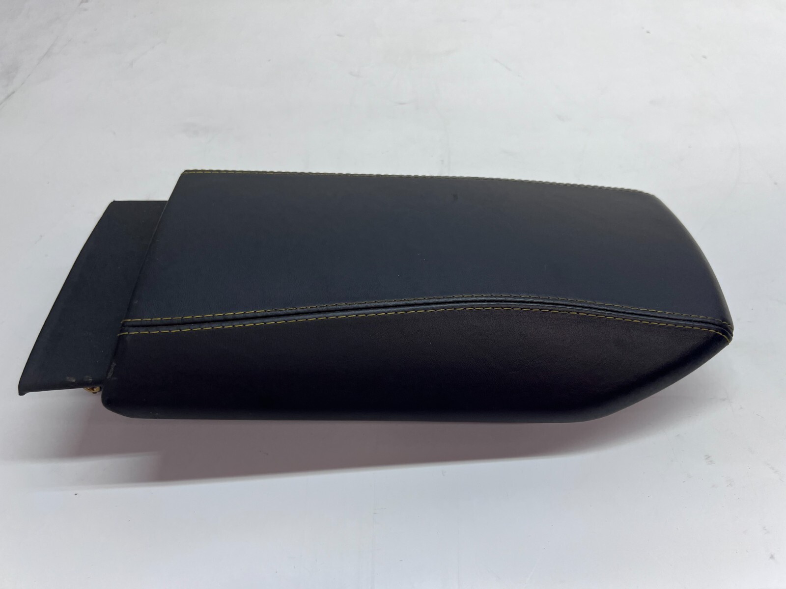 LAMBORGHINI HURACAN ARMREST CENTER CONSOLE STORAGE COMPARTMENT OEM 4T0863284H