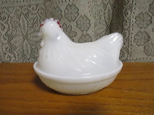 Vintage White Milk Glass Nesting Chicken Hen Covered Trinket Candy Dish Figurine