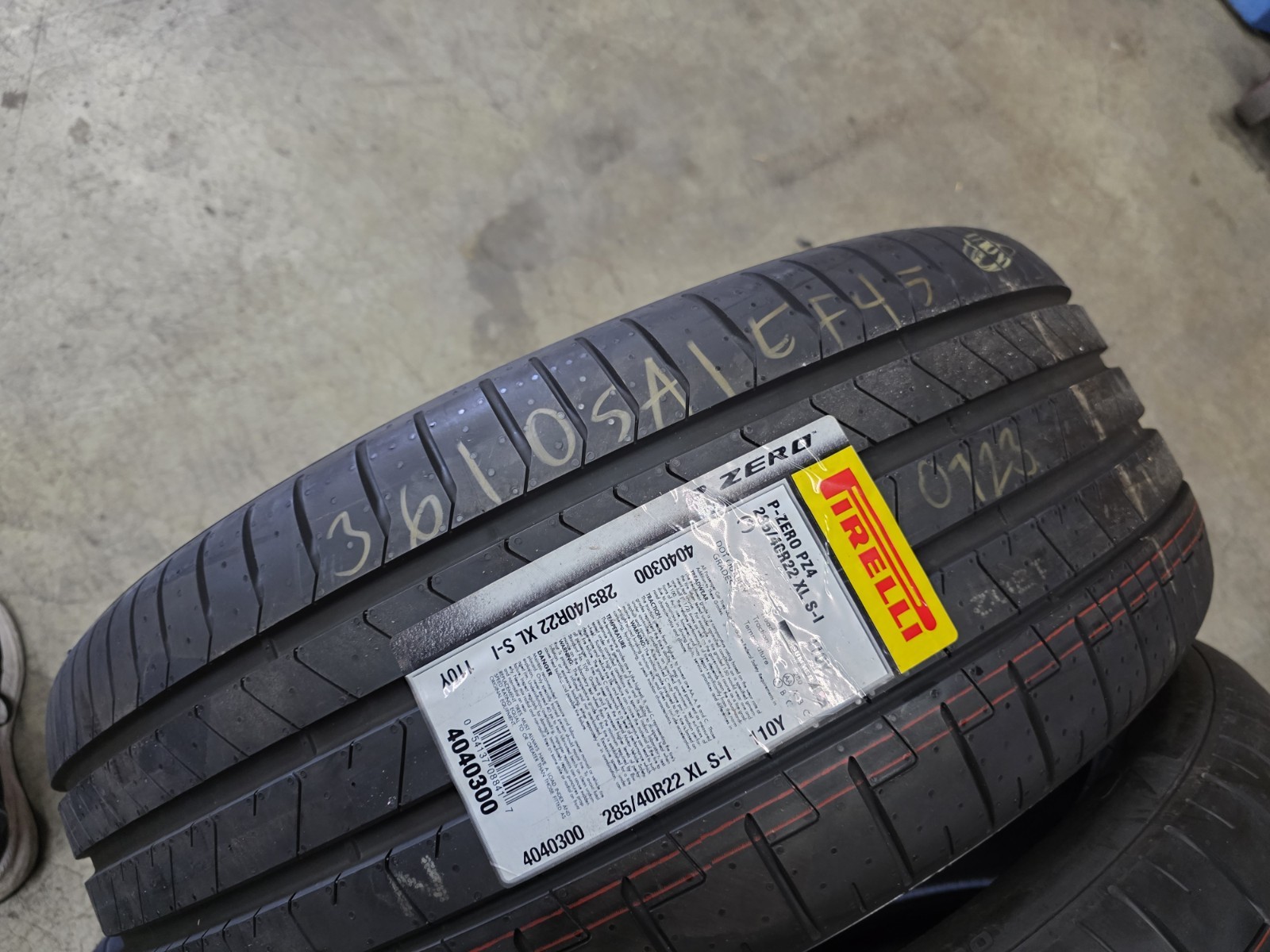 ROLLS ROYCE CULLINAN PIRELLI TIRES FRONT & REAR 285/40R22 110Y XL 255/45R22 107Y