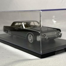 1/43 Lincoln Continental Four-Door Collectables 17+