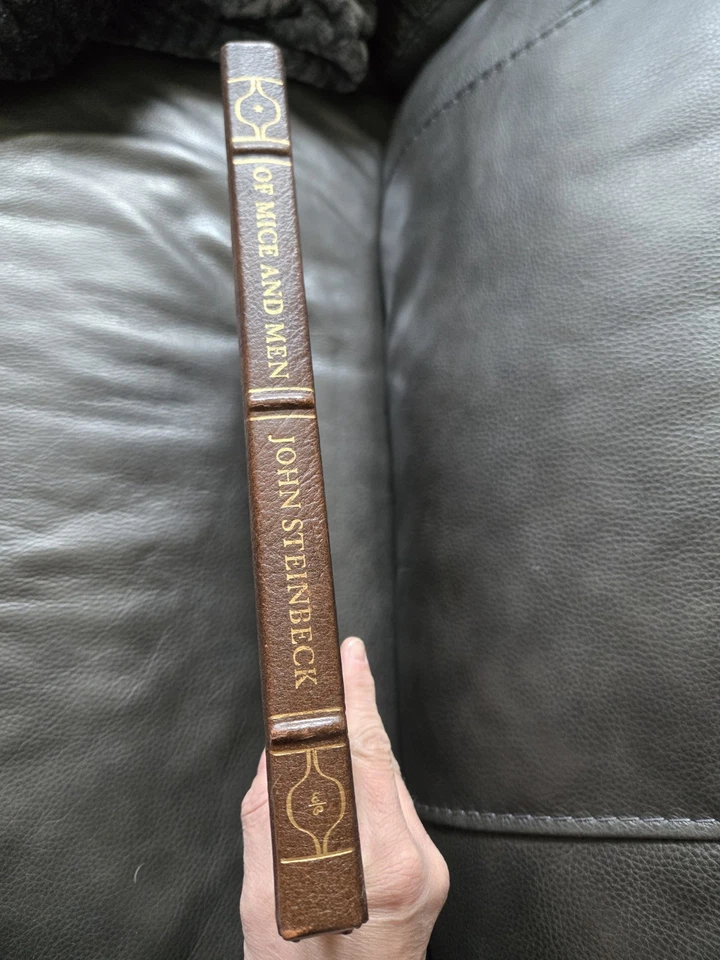 Of Mice and Men от John Steinbeck от The Easton Press кожаный переплет с иллюстрациями - Изображение 2 из 4