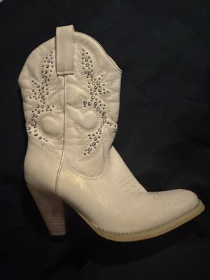 Very Volatile Women s Cream Cowboy Boots With Rhinestones
