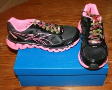 NIB REEBOK ZIGLITE RUSH J97965 YOUTH SIZE 7 BLACK/CORAL FREE SHIPPING