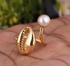 Gold Plated Cowrie Ring With White Pearl Gemstone Jewelry For Classmate Gift