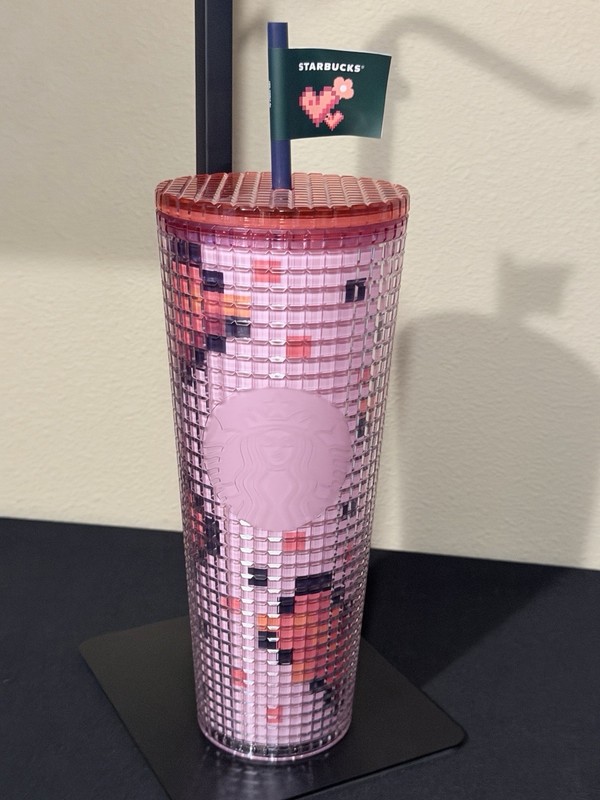 Brand new Starbucks Valentine’s Day 2025 Pixel Hearts Cold Cup Tumbler 24 oz