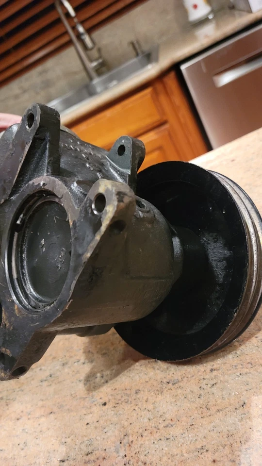 梅赛德斯-奔驰 W116 ZF 350SE 450SE 450SEL 动力转向泵 1164601880 无底价 — 第 3/4 张图片