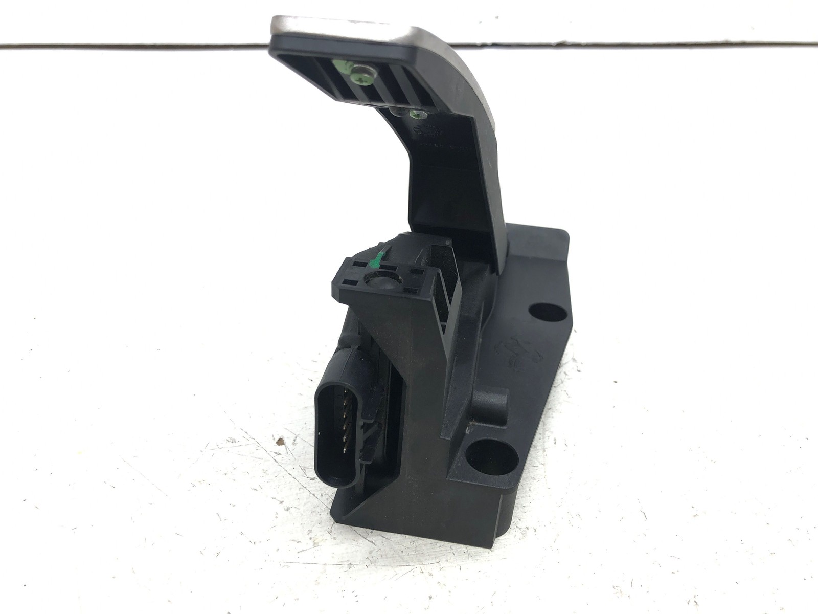 2017-2020 FERRARI GTC4LUSSO ACCELERATOR THROTTLE GAS PEDAL 243117 OEM