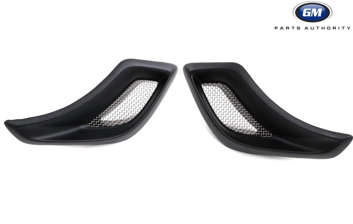 1997-2004 Corvette C5 ZO6 LH & RH Rear Brake Duct Scoop Vents