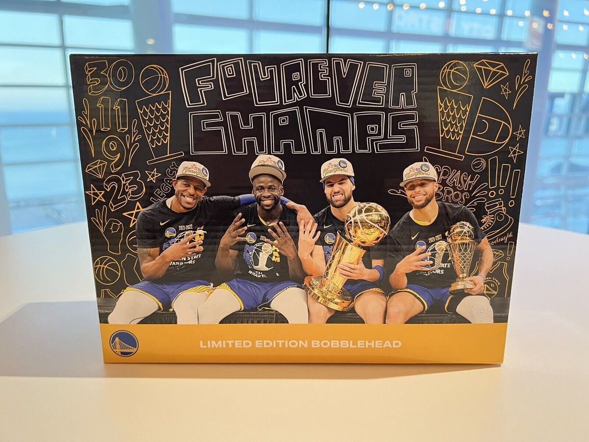 【NBA/GSW】ステフィン・カリーのボブルヘッド（新品） 楽天市場】ステフィン・カリー 2017 NBA チャンピオン記念