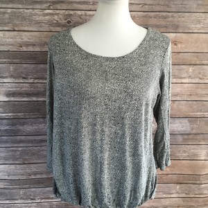 black bubble hem top