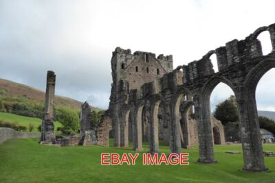 PHOTO  GWENT LLANTHONY ABBEY (2)