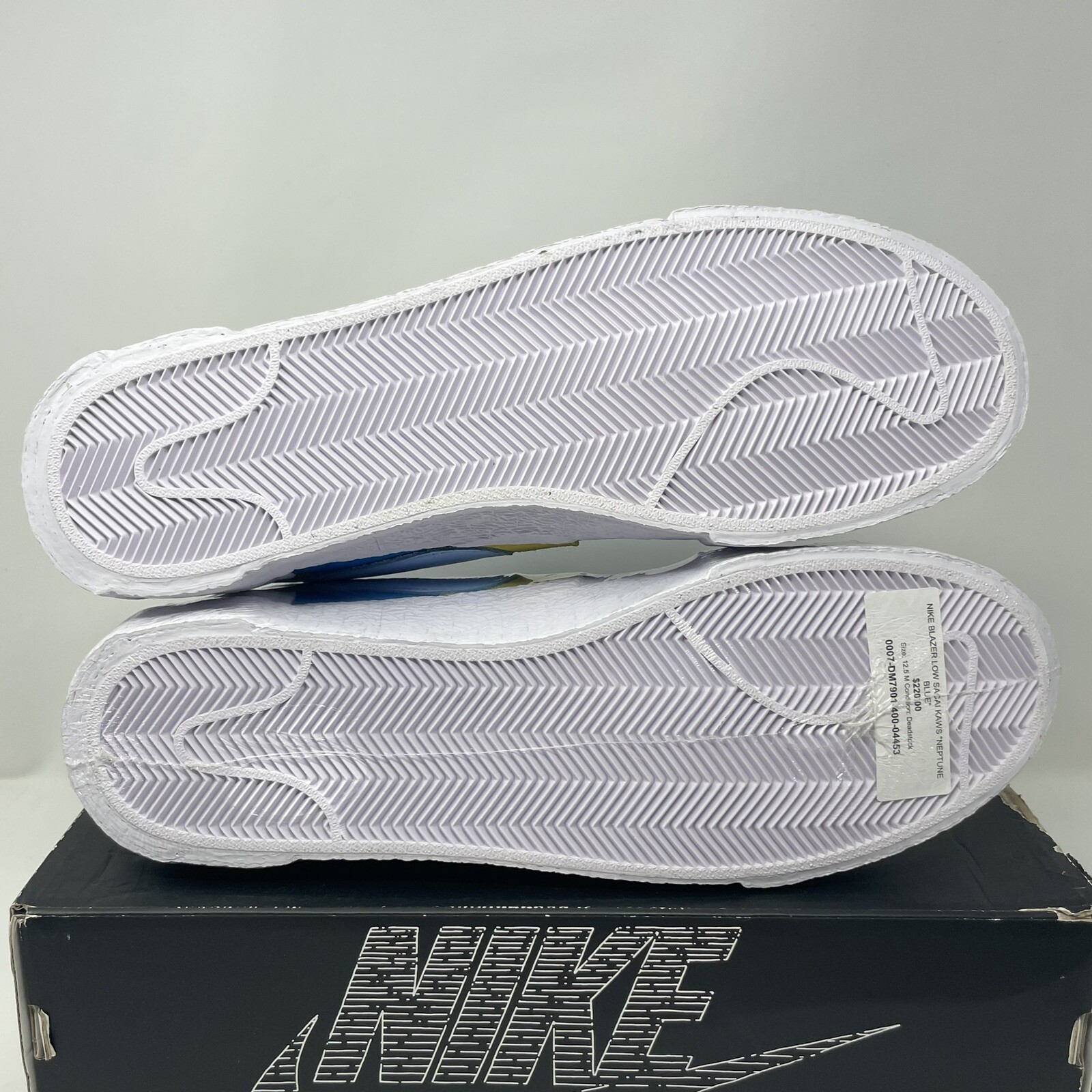 KAWS x Sacai x Nike Blazer Basso Blu Nettuno DM7901 400 Taglia 12 5