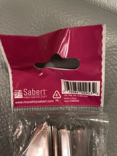 NEW Mozaik 8 piece Silver Look Plastic Knives Pack - Picture 4 of 4