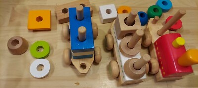 WOOD TRAIN LEARNING TOY 3 ''CARS'' 17 ASSORTED BLOCKS FIT ON THEM TOYS 'R US