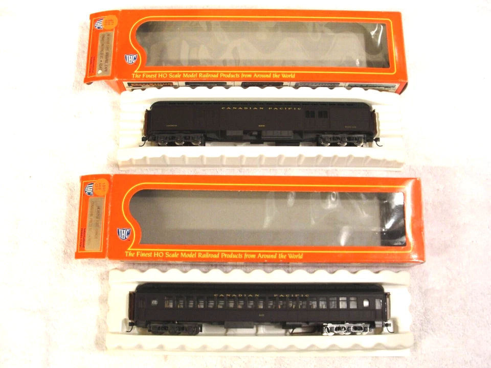 (2) Pasajeros de peso pesado del Pacífico canadiense: autobús #315, equipaje expreso. IHC, HO Foto 2 de 4
