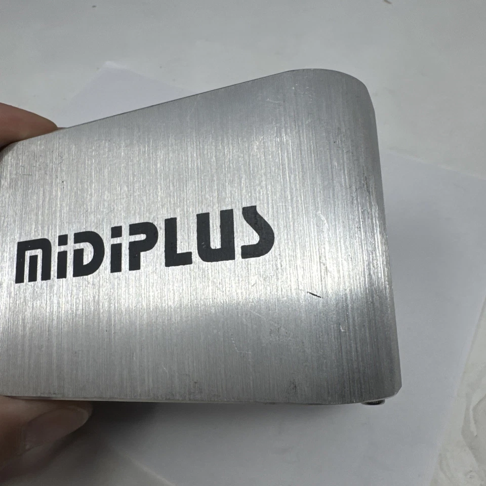 MIDIPlus MIDI 4x4 Interface USB MIDI - Image 4 of 4