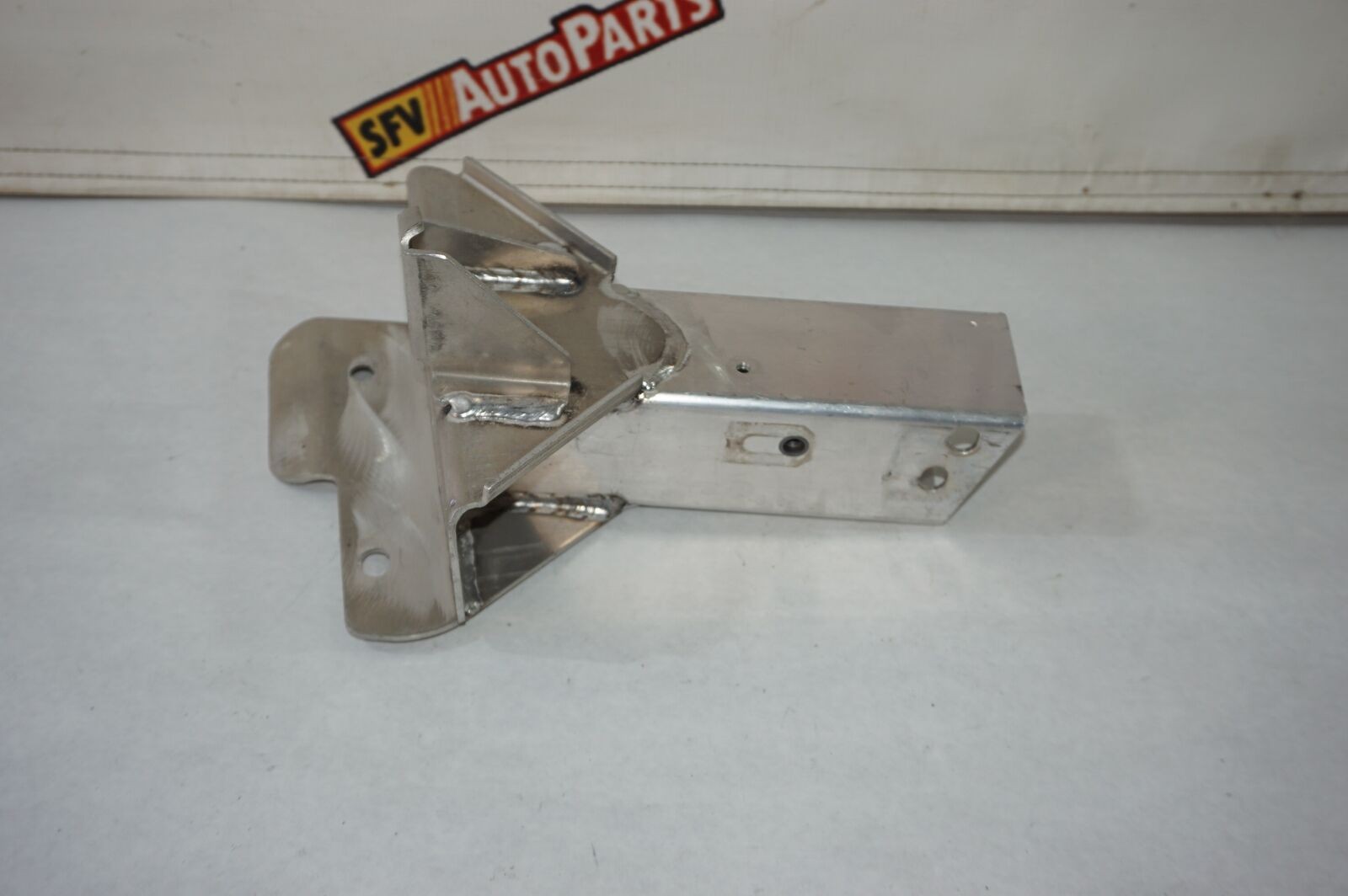 AUDI R8 REINFORCEMENT BRACKET RIGHT REAR 2008 2009 2010 2011 2012 420807554B OEM
