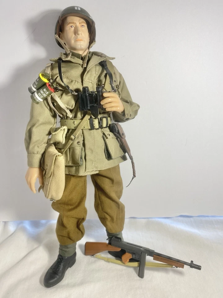 WW2 American Machine Gunner Smoke Grenadier1:6 Soldier Dragon Models M1 Thompson - Image 3 of 4