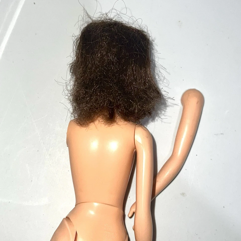 Muñeca Francie Morena Quick Curl 1975 Cabeza Mod Barbie con Twist & Turn BODY Foto 3 de 4