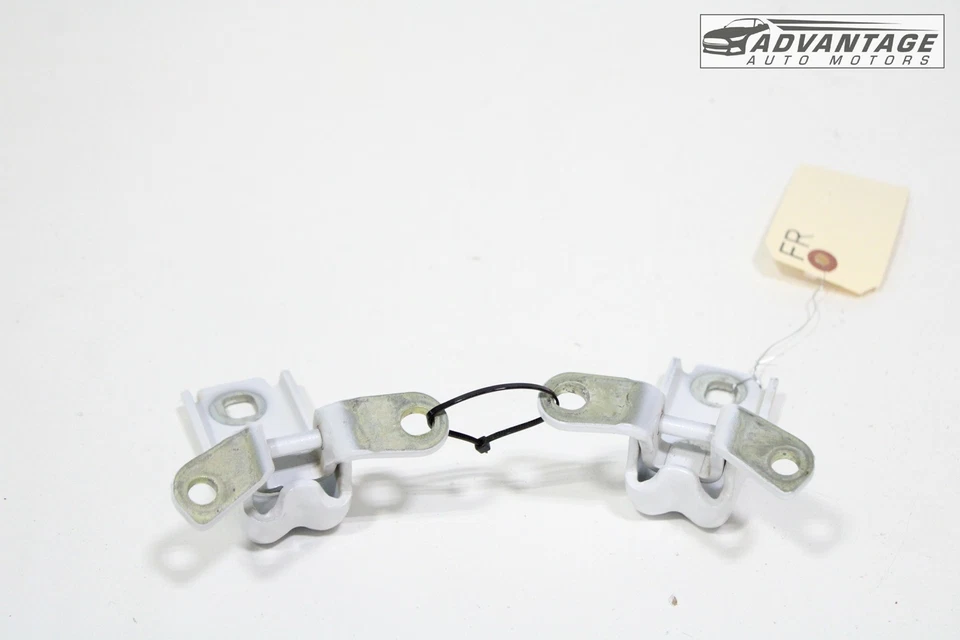 Cadillac CT4 2020-2025 sedán puerta delantera derecha juego de bisagras superior e inferior OEM Foto 2 de 4