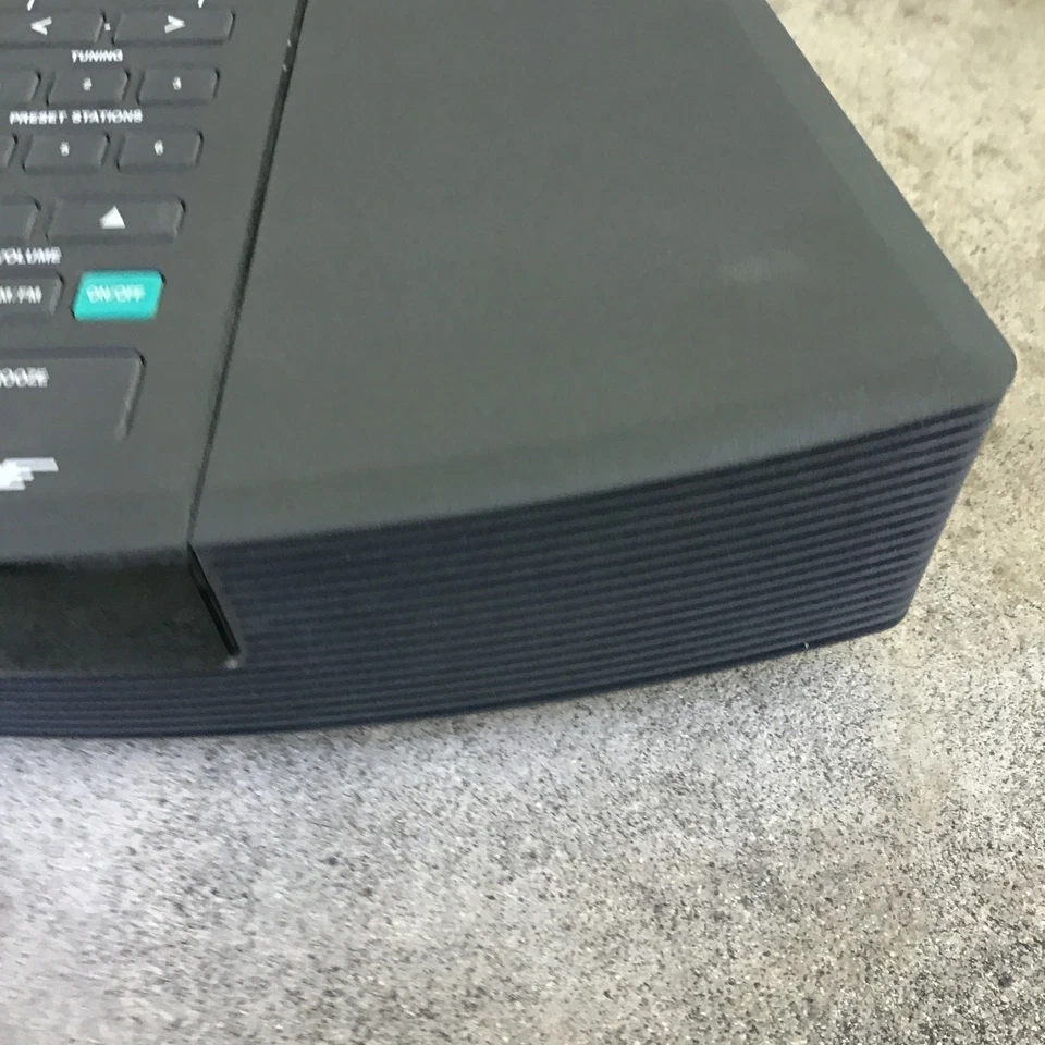 Bose Wave Radio AM FM Stereo Digital Alarm Clock AWR1-1W Black w/Power Cord - Image 4 of 4