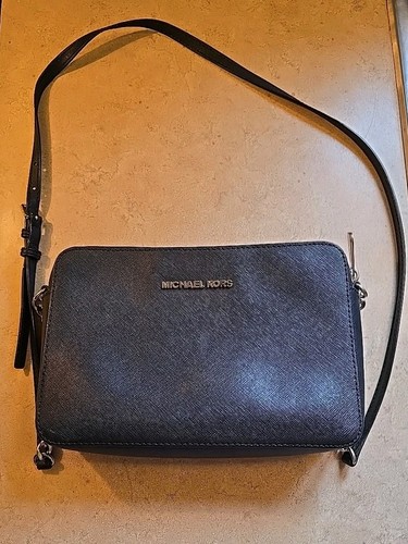 Michael Kors handbag crossbody used black