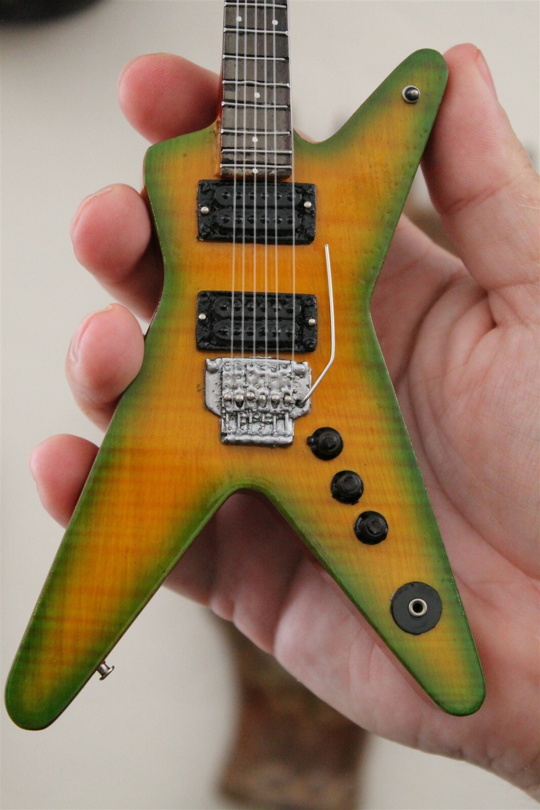Dimebag Darrell Pantera Slime Dime Sig 1 4 Scale Replica Guitar Axe Heaven Ebay