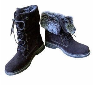 boots with fold down cuff