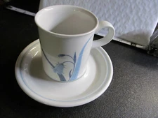 *Figgjo Norway Flower CUP & SAUCER Vitro Porcelain Gourmet WHITE & BLUE MULTIPLE