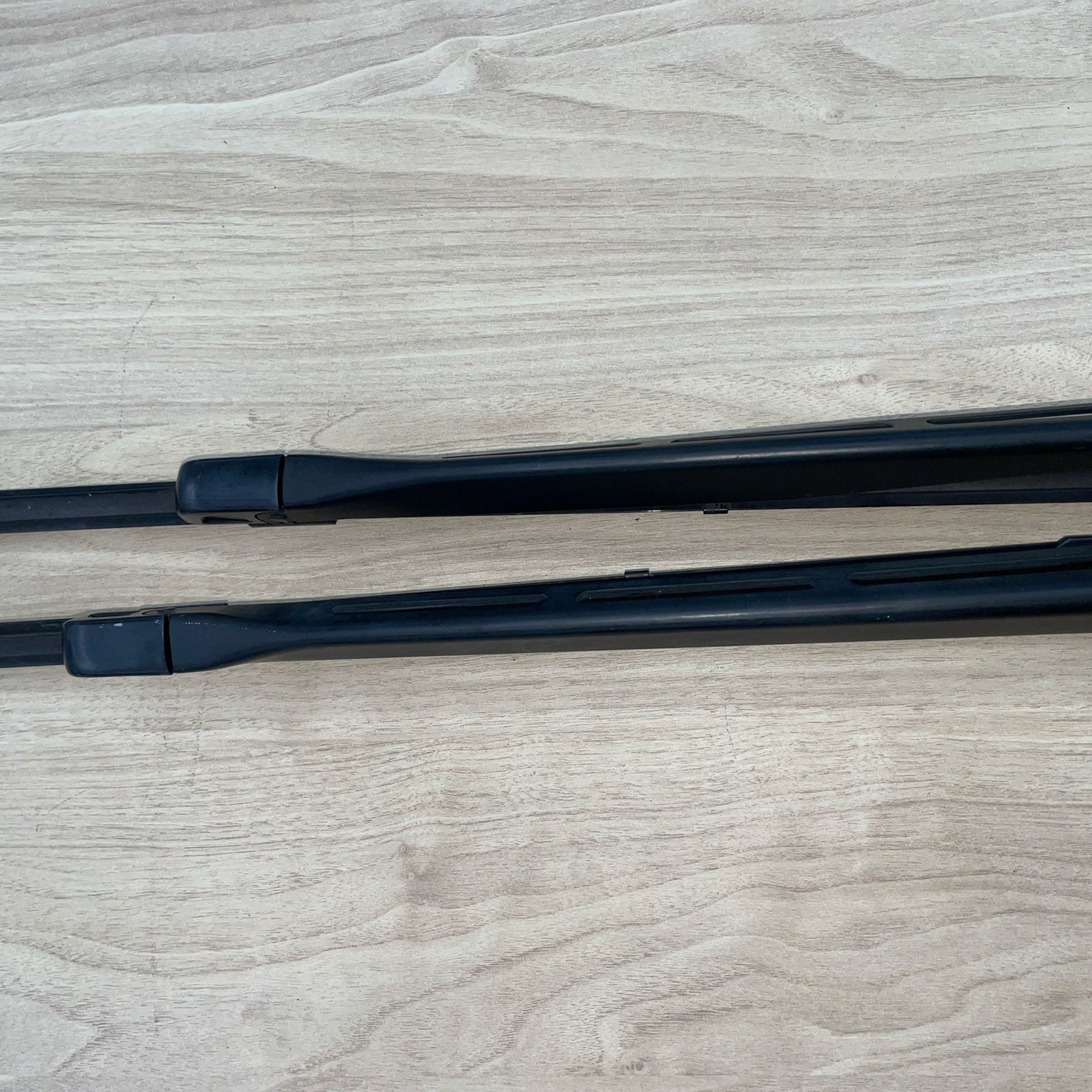 2006-2012 BENTLEY CONTINENTAL FLYING SPUR FRONT LEFT RIGHT WIPER ARM SET OEM