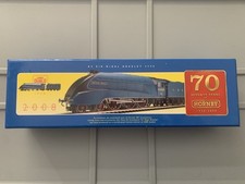 Hornby LNER A4 70th Anniversary 4498 Sir Nigel Gresley R2688
