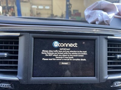 Audio Equipment Radio Display And Receiver Sirius Fits 20 PACIFICA 214663