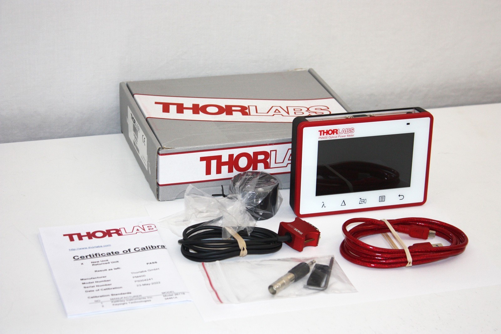 Thorlabs PM400 Optical Power and Energy Meter Console w/ S148C Int Sphere Sensor