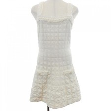 Authentic Chanel LOOK47 P80127K11608 25B Dress #230-000-709-0621