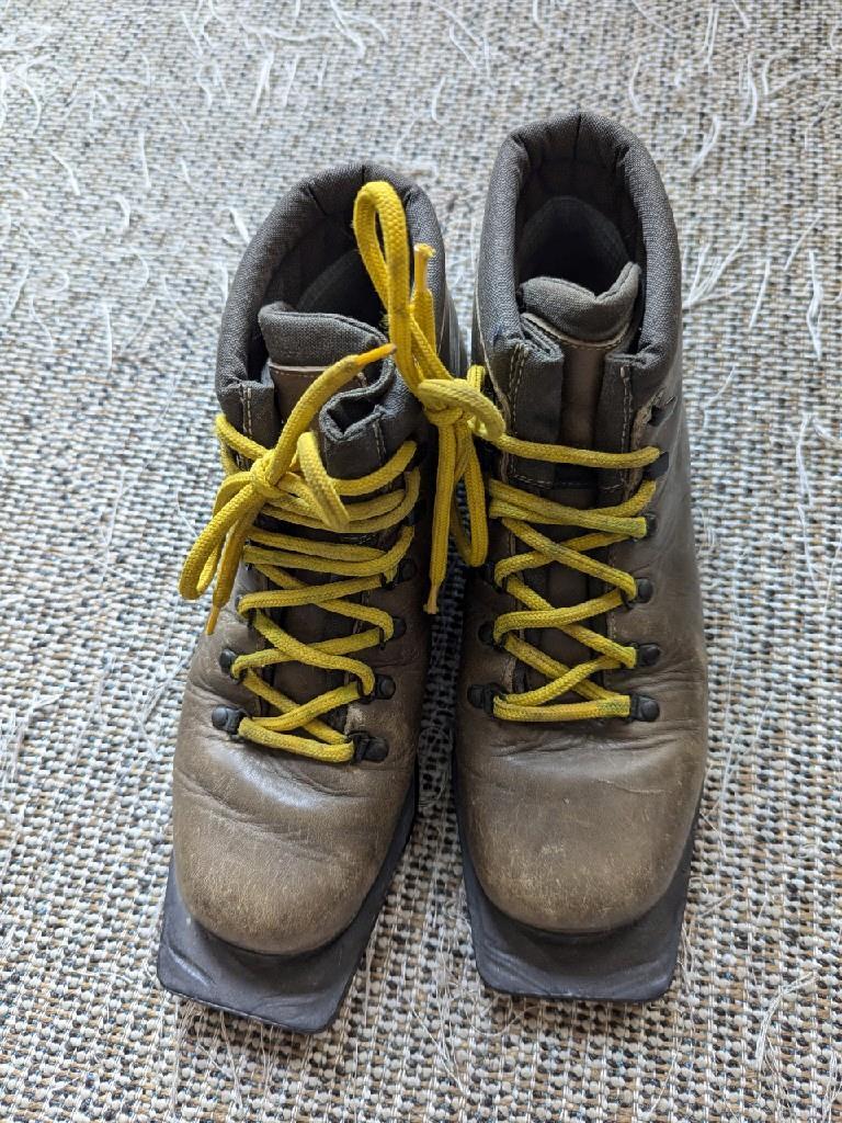 SALOMON stivali vintage 3 PIN cross country ASOLO vibram 40 EU ITALIA telemark 75mm nordico