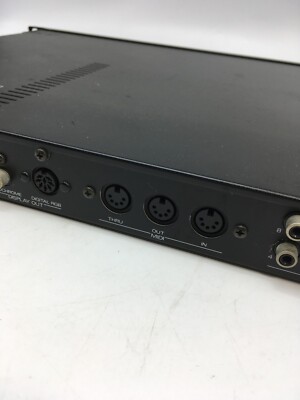Roland S-330 DIGITAL SAMPLER System No Disks Walking Tested from