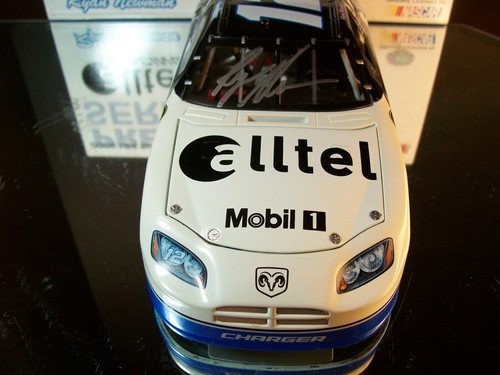 Ryan Newman #12 Alltel Autographed W/COA 2006 Dodge Charger 1 of 300 1:24 - Picture 11 of 12