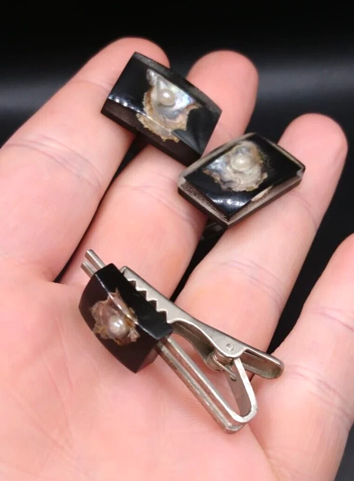 Vintage SET Tie Clip & Cufflinks Pearl on Shell Silver Tone Men's Formal Wear - Image 3 of 4