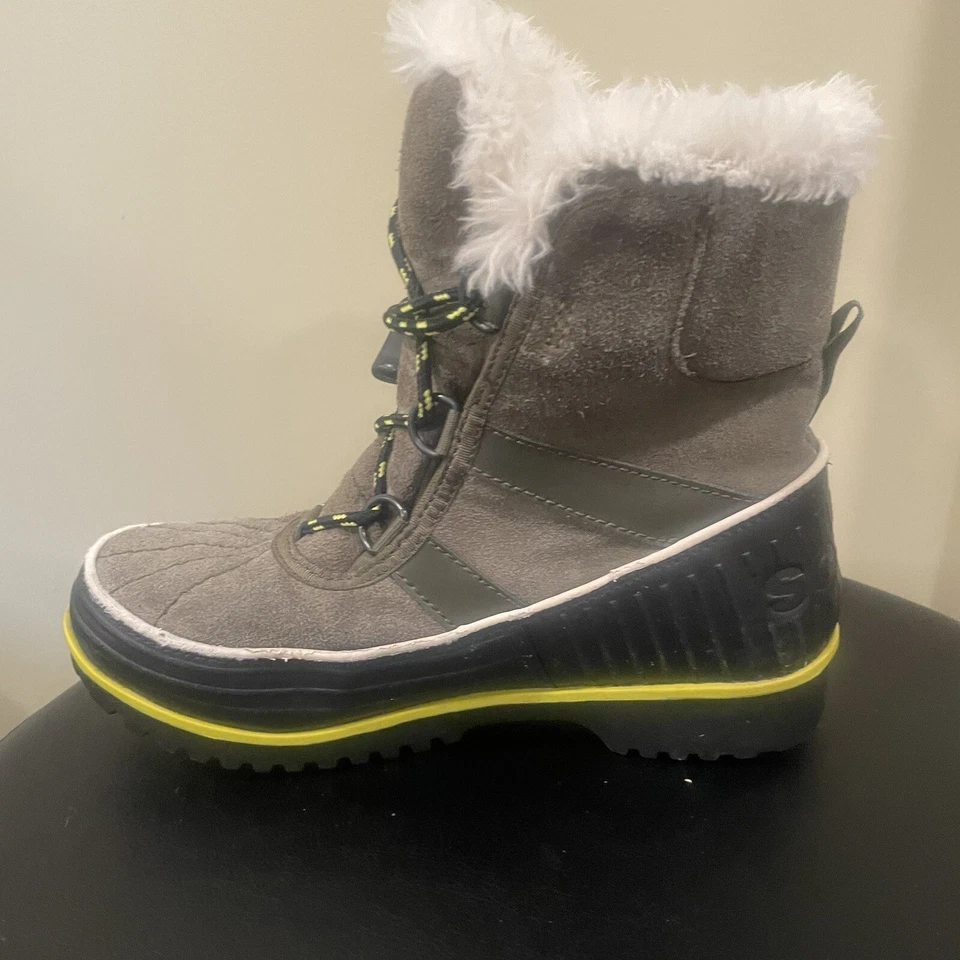 SOREL Tivoli II Youth Winter Rain Snow Waterproof boots Size 3 Green - Image 2 of 4
