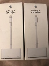 Apple Lightning to VGA Adapter
