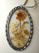 Metal And Glass Floating Frame Hanging Photo Frame With Pressed Flowers Framed