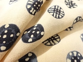 7761636: JAPANESE KIMONO / ANTIQUE HAORI / SILK / KINSHA / ABSTRACT PATTERN