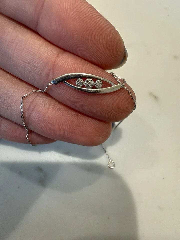 Delicate 9ct White Gold Diamond Bracelet – 0.03ct – Oval Bar Design - Image 4 of 4