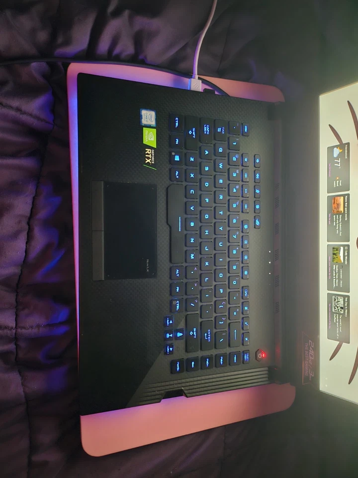 ASUS ROG Strix SCAR III 15.6" 240Hz FHD Intel i7-9750H 16GB 1TB SSD RTX2070 W10H - Image 3 of 4