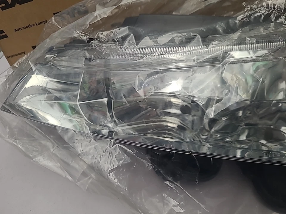 TYC 471735521 1999-2004 PG 4X6 TWIN R HEAD LAMP W/DUST COVER LH - Image 3 of 4