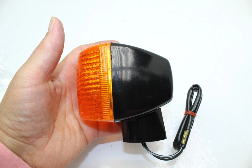 HONDA V45 INTERCEPTOR VF750F 1983 luz intermitente trasera izquierda (HBD) Foto 4 de 4