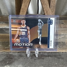 Yves Missi 2024-25 Panini Photogenic Rookies In Motion RC #15