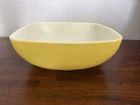 PYREX Primary Yellow Vintage Serving Bowl Dish 525B-025 2.5 QT