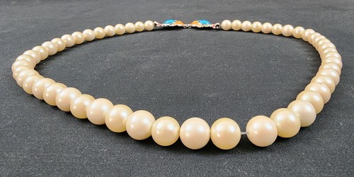 30" ANN TAYLOR KISSING FISH PEARLIZED NECKLACE DESIGNER COSTUME PEARL JEWELRY - Picture 6 of 7