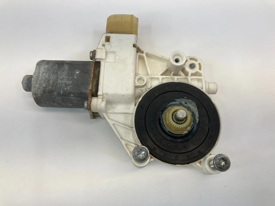 2006 BMW 330i 330xi Front Left Driver Side Door Power Window Motor 6927027 OEM - Image 2 of 4